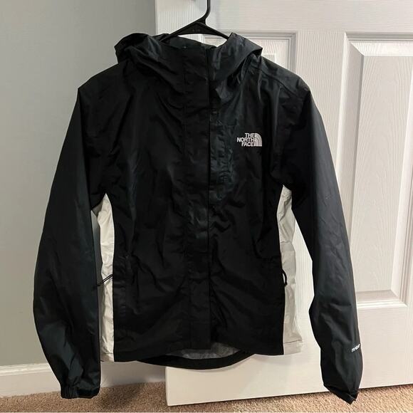 The North Face Black and White Windbreaker Jacket Size XS Women’s - Picture 1 of 11